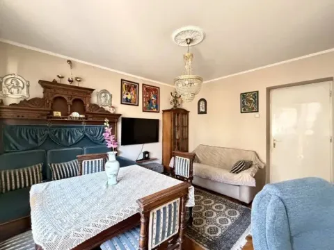 Stan in Crveni Krst