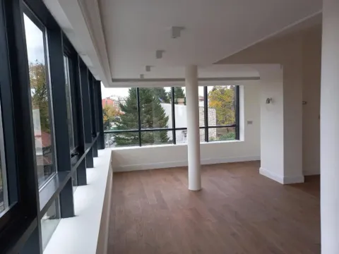 Izdavanje, četvorosoban stan, 155m², Savski Venac, Beograd - image 8