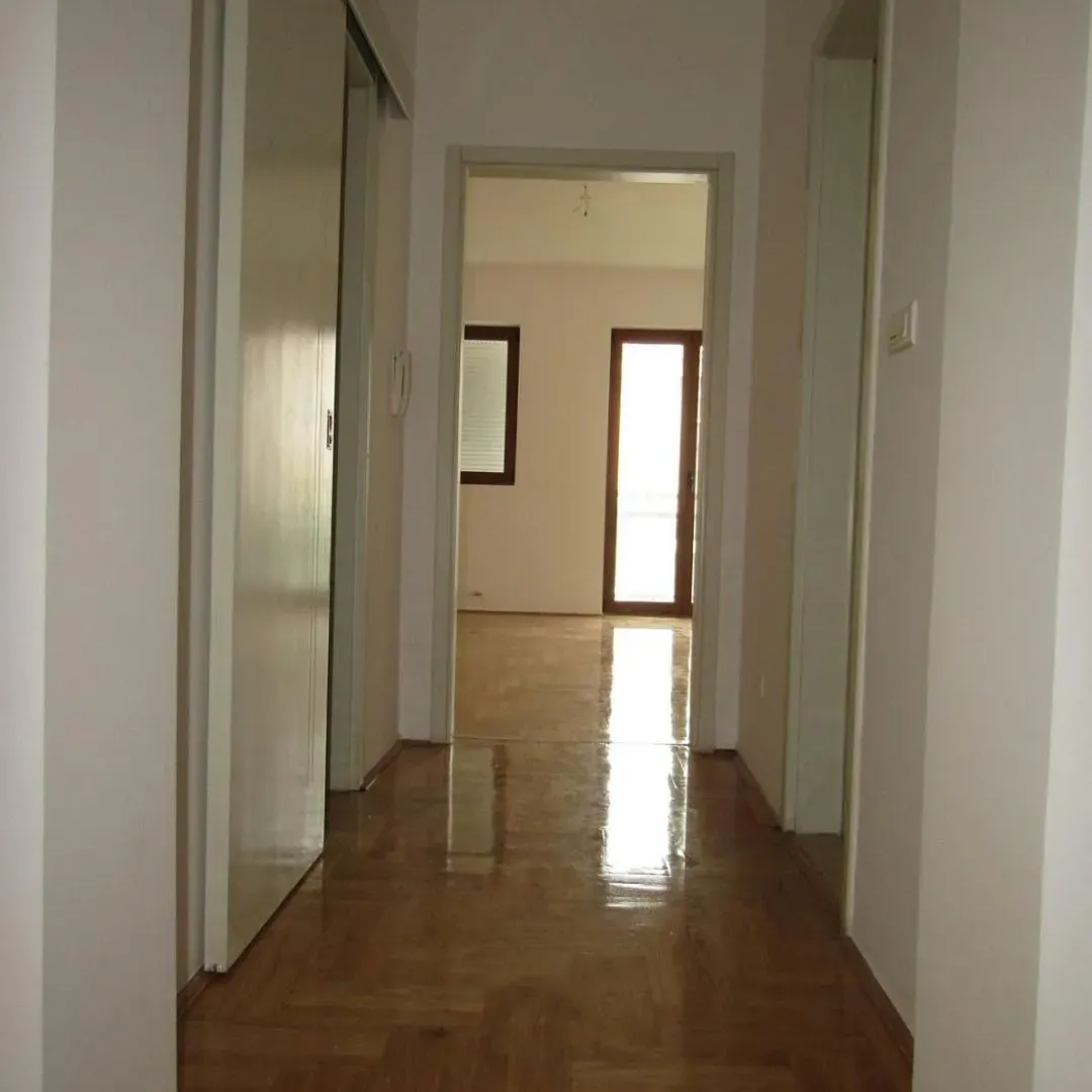 Prodaja, trosoban stan, 138m², Preko Morače, Podgorica