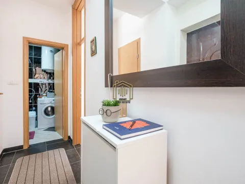 Izdavanje, jednosoban stan, 62m², Pobrežje, Podgorica - image 11