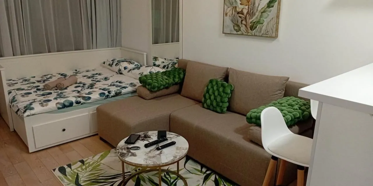 Rent, studio apartment, 33m², Centar, Bar