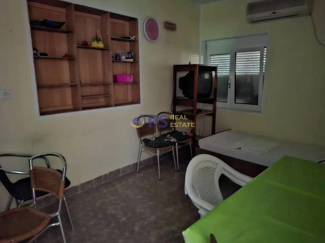 Prodaja, kuća, 200m², Bar, Crna Gora