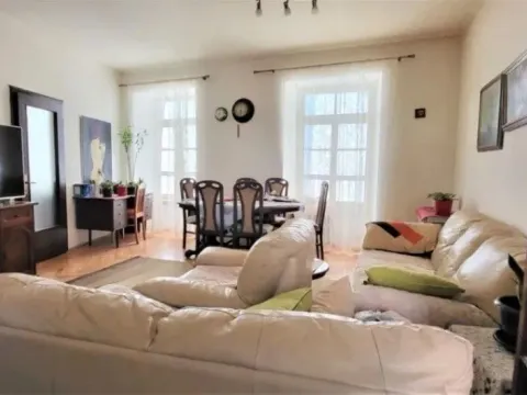 Prodaja, trosoban stan, 104m², Stari Grad Kotor, Kotor - image 11