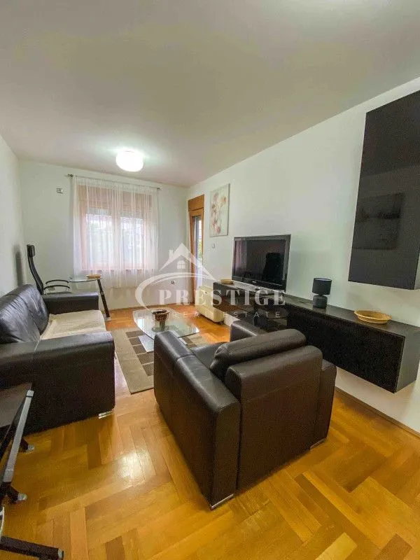 Izdavanje, jednosoban stan, 45m², Preko Morače, Podgorica