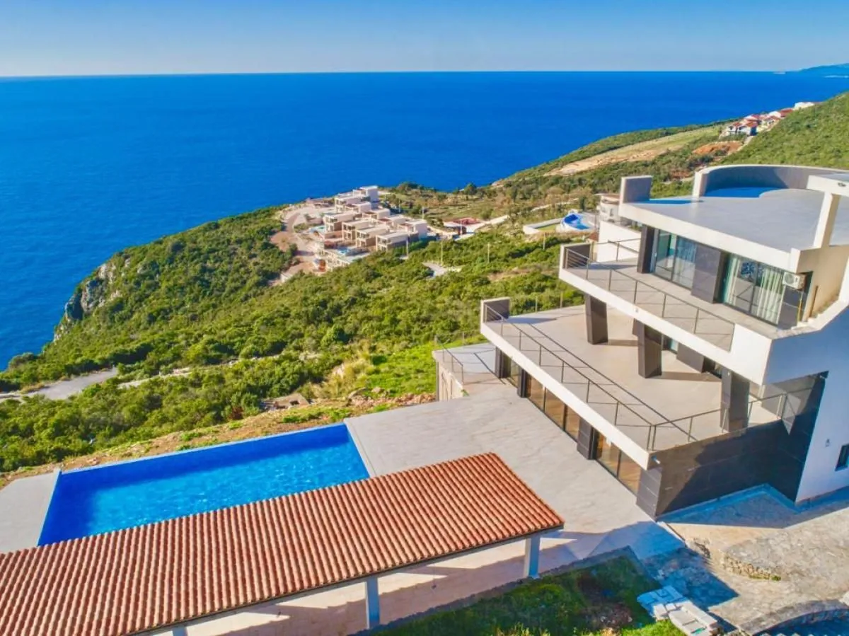 Prodaja, kuća, 1150m², Krimovica, Kotor