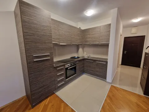 Rent, one bedroom apartment, 60m², Budva, Crna Gora - image 7