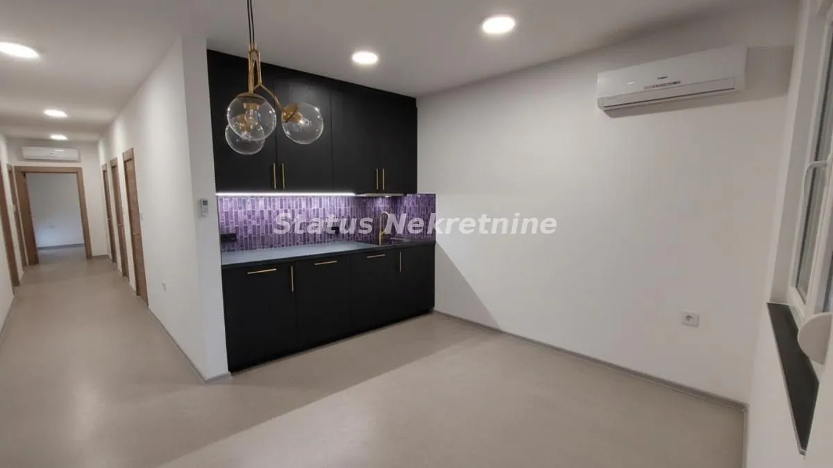 Prodaja, trosoban stan, 78m², Petrovaradin, Novi Sad