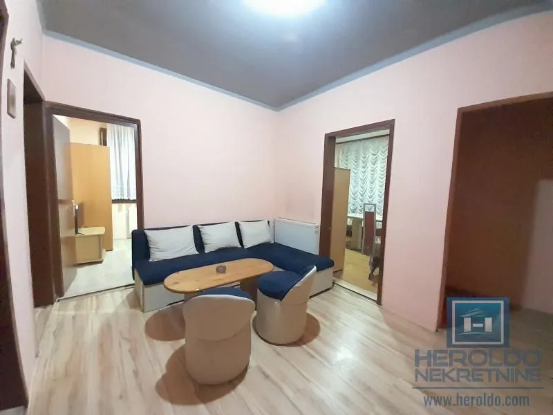Prodaja, kuća, 310m², Tavrića obori, Jagodina