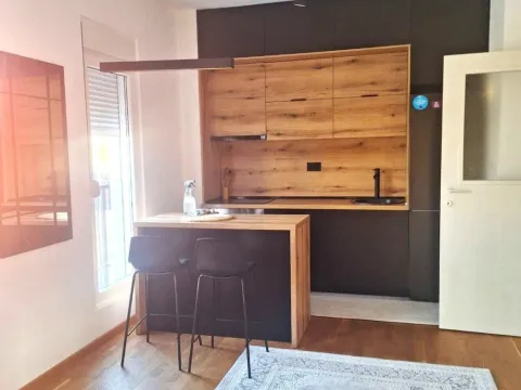 Prodaja, stan, 46m², Stari Aerodrom, Podgorica - image 4