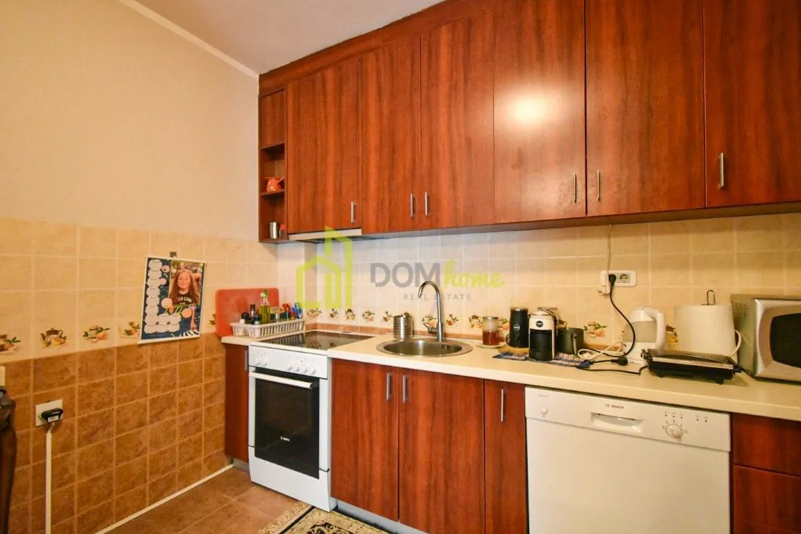 Izdavanje, dvosoban stan, 90m², Gorica C, Podgorica
