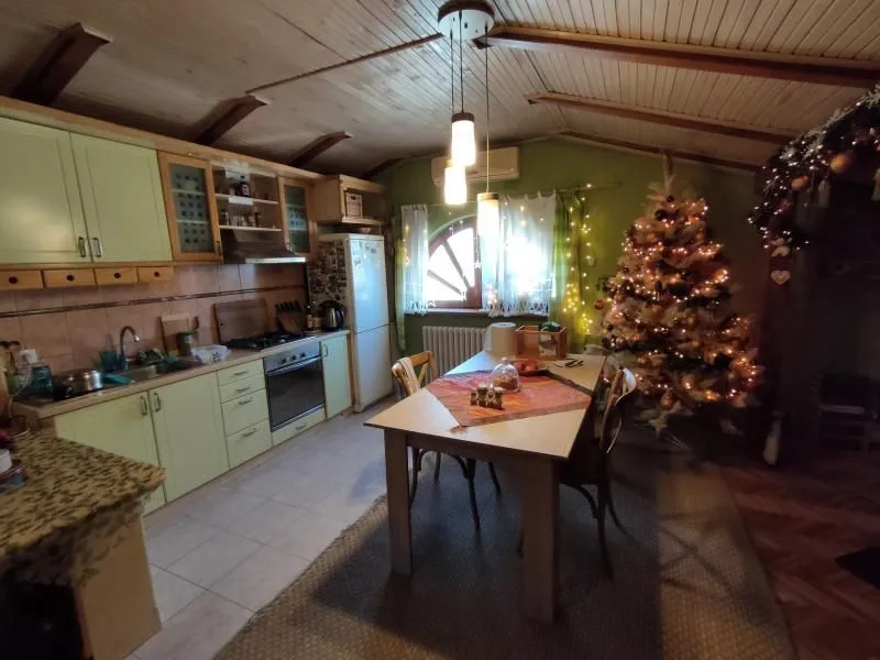 Prodaja, trosoban stan, 84m², Socijalno, Novi Sad Sve Podlokacije