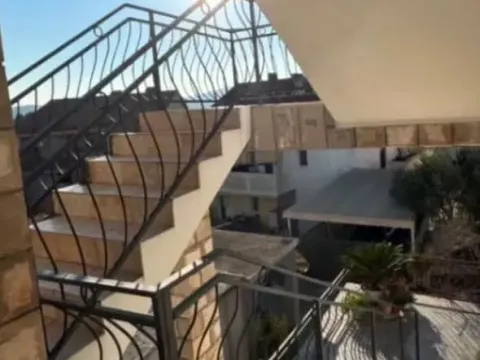 Prodaja, stan, 75m², Tivat, Crna Gora - image 10