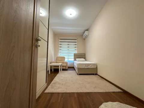 Izdavanje, dvosoban stan, 70m², Master Kvart, Podgorica - image 3