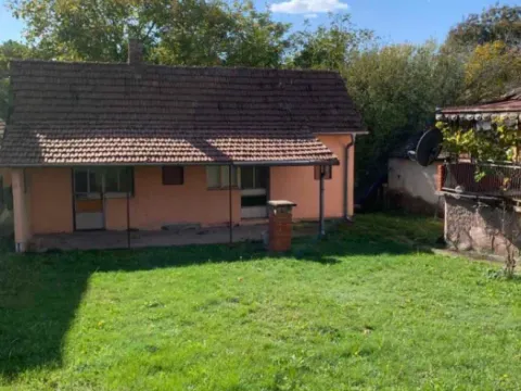 Kuća in Veliki Crljeni