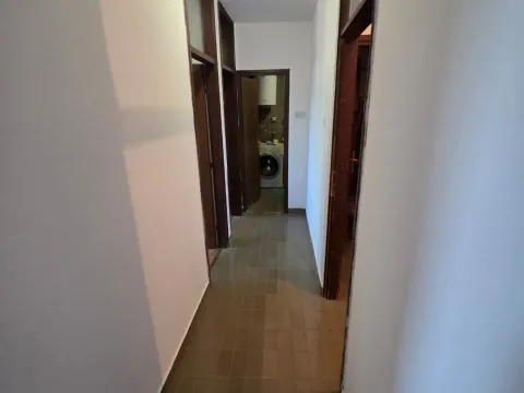 Prodaja, trosoban stan, 95m², Blok 9, Podgorica - image 9