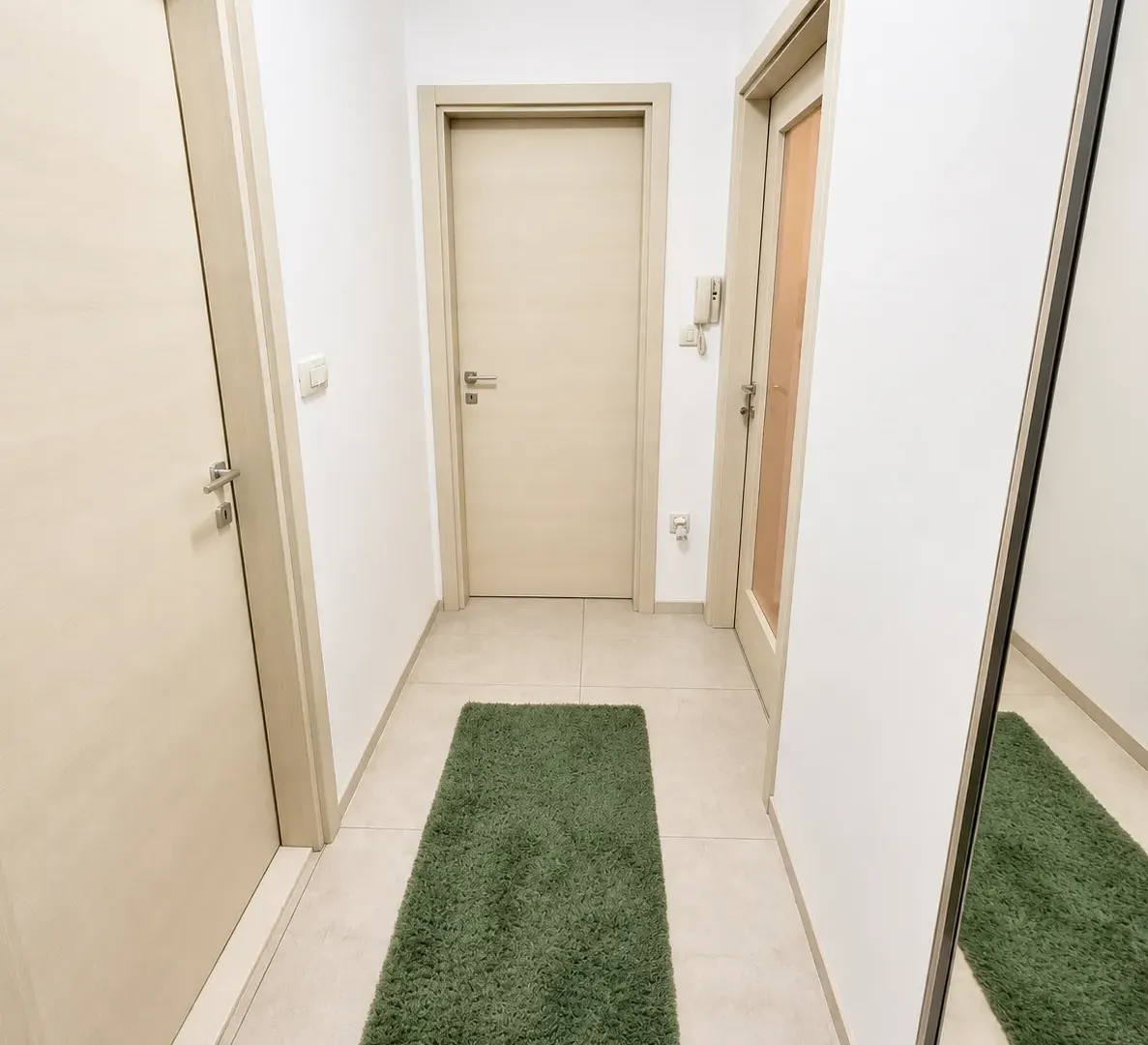 Izdavanje, jednosoban stan, 45m², City Kej, Podgorica