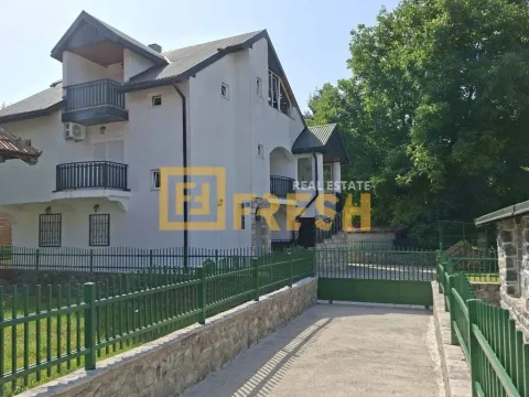 Sale, house, 310m², Kolašin, Crna Gora - image 2
