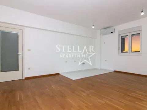 Izdavanje, dvosoban stan, 70m², Zabjelo, Podgorica - image 12