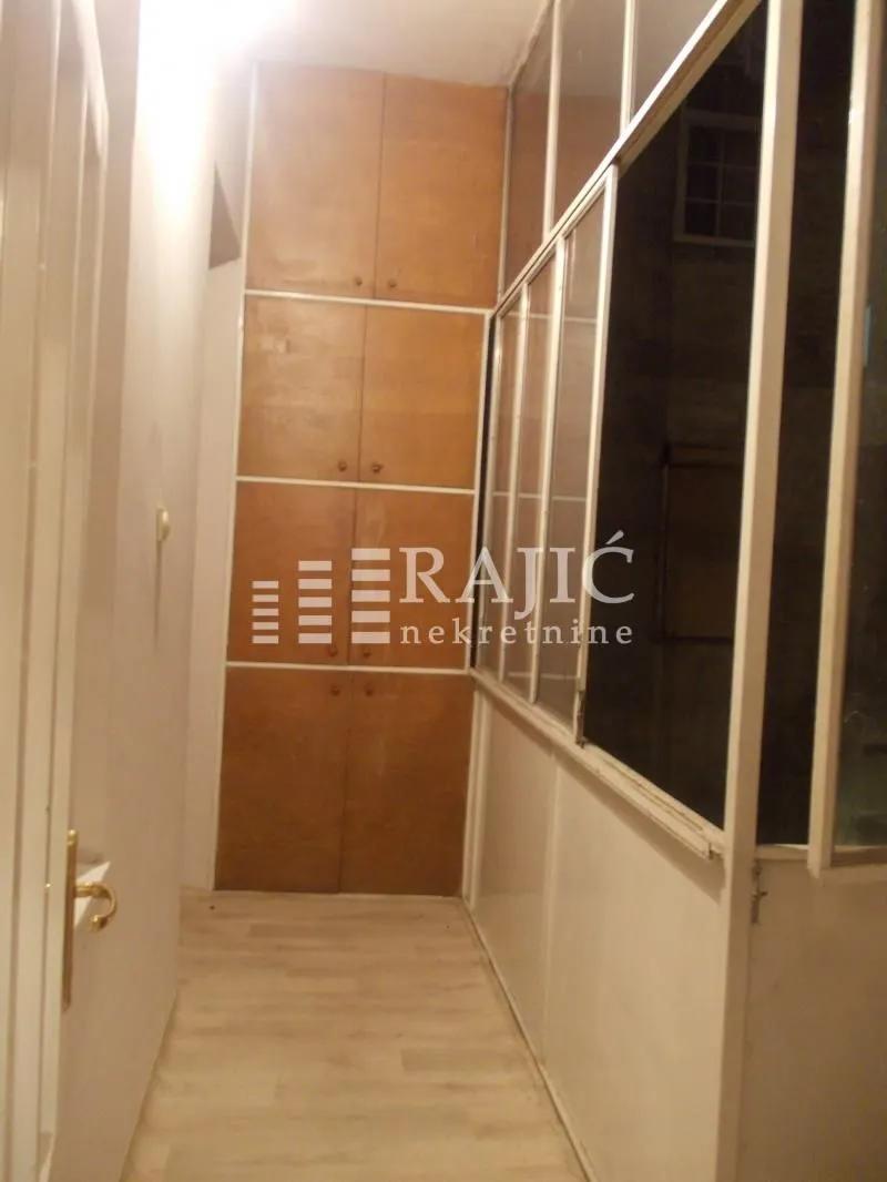Rent, office space, 100m², Stari Grad, Beograd