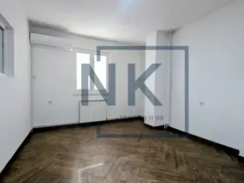 Izdavanje, poslovni prostor, 50m², Centar, Podgorica - image 6