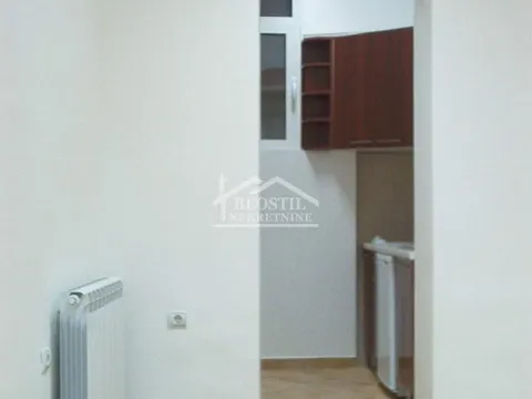 Izdavanje, trosoban stan, 94m², Topličin venac, Beograd - image 6