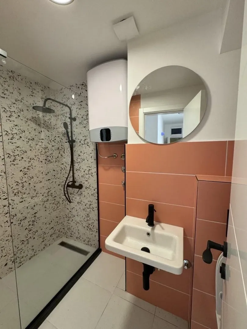 Izdavanje, dvosoban stan, 66m², Zabjelo, Podgorica