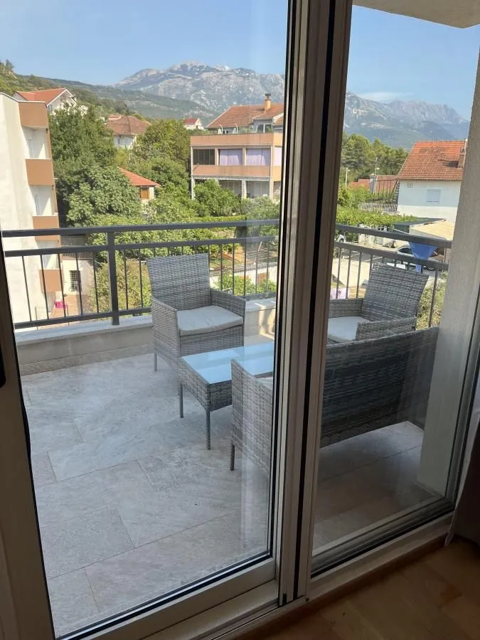 Prodaja, trosoban stan, 99m², Kalimanj, Tivat