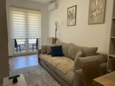 Izdavanje, garsonjera, 25m², Pod Kuk, Tivat - image 6