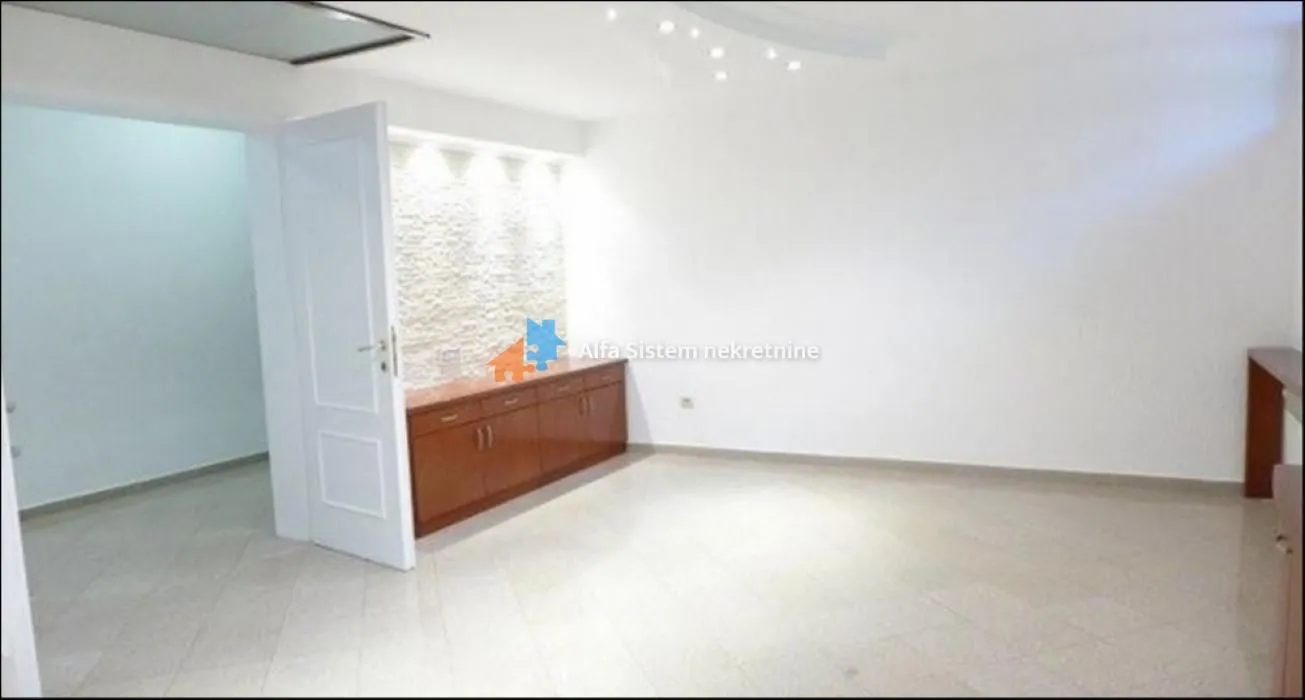 Rent, house, 300m², Voždovac Sve Podlokacije, Beograd
