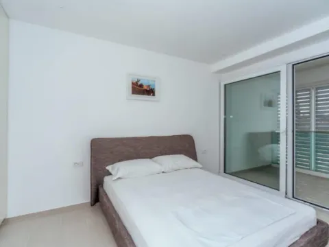 Izdavanje, stan, 54m², Pržno, Budva - image 3