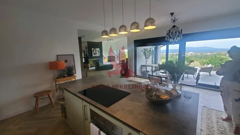 Sale, house, 234m², Granice, Mladenovac