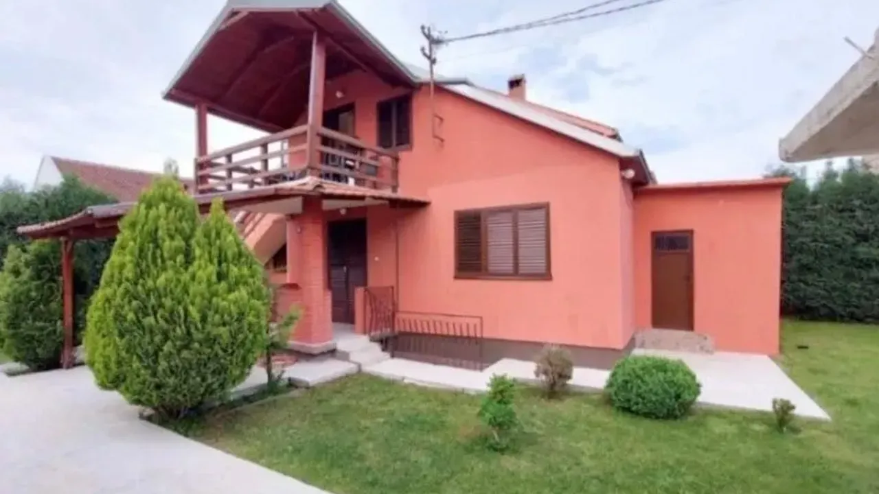 Izdavanje, kuća, 40m², Tološi, Podgorica