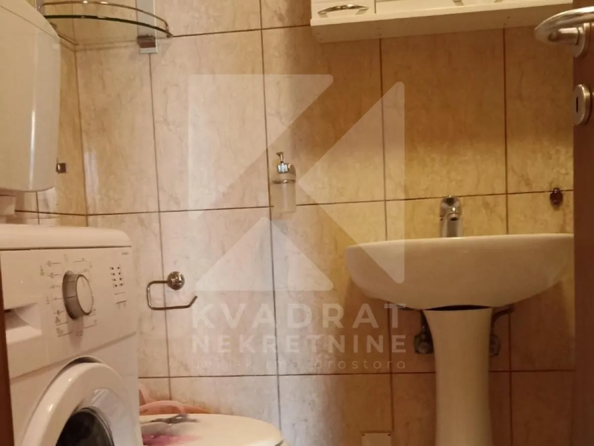 Rent, studio apartment, 32m², Vezirov Most, Podgorica
