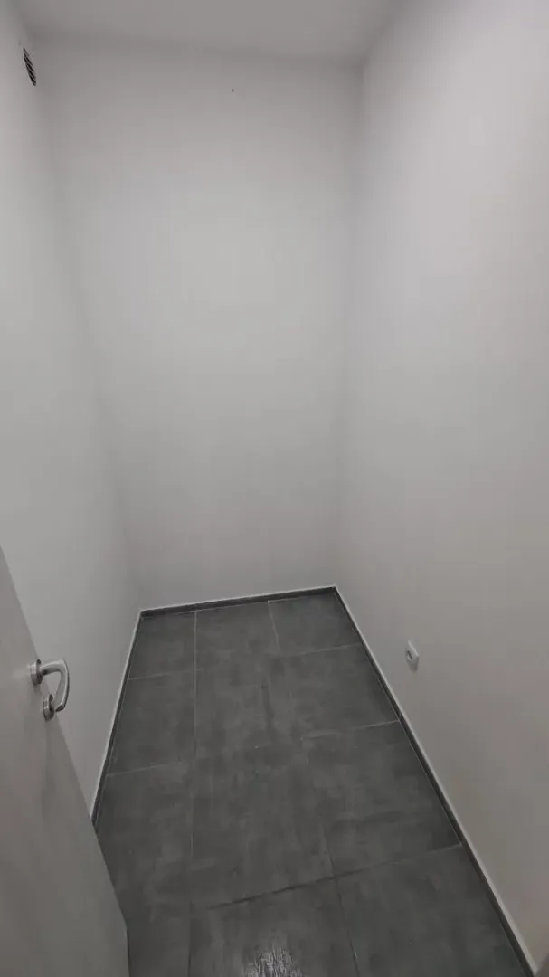 Izdavanje, trosoban stan, 89m², Petrovaradin, Novi Sad