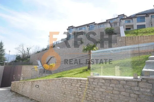 Prodaja, trosoban stan, 156m², Kotor, Crna Gora