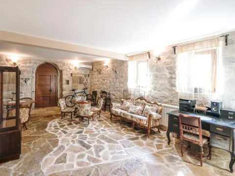 Sale, house, 500m², Orahovac, Kotor - image 8