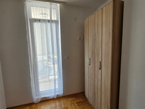 Izdavanje, trosoban stan, 78m², Dubovica, Budva - image 12