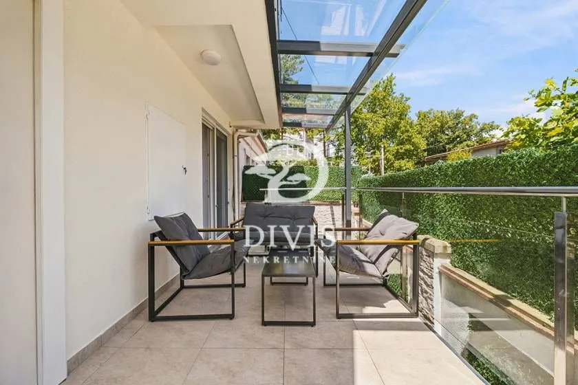Rent, house, 513m², Dedinje Sve Podlokacije, Beograd