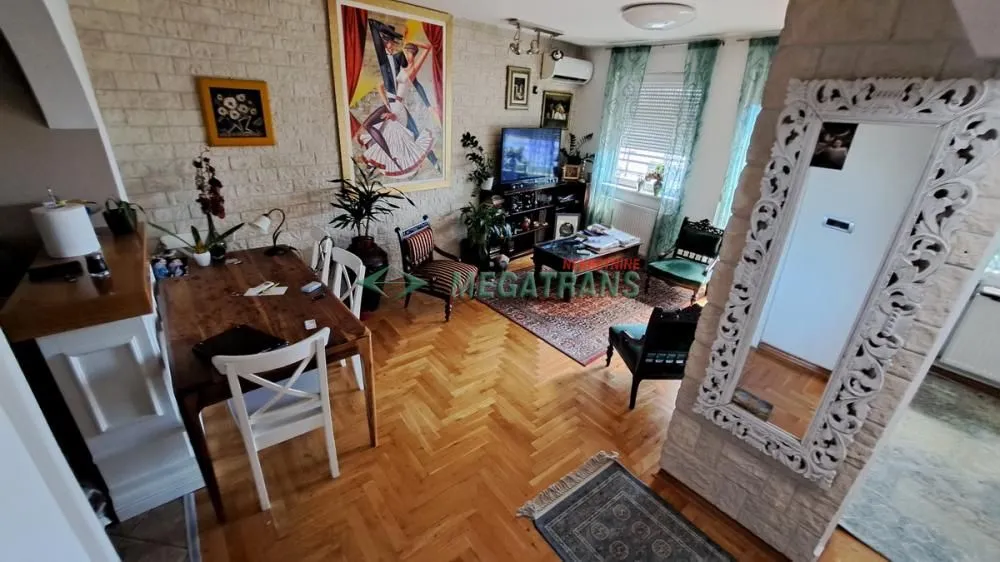 Izdavanje, četvorosoban stan, 112m², Grbavica, Novi Sad Sve Podlokacije