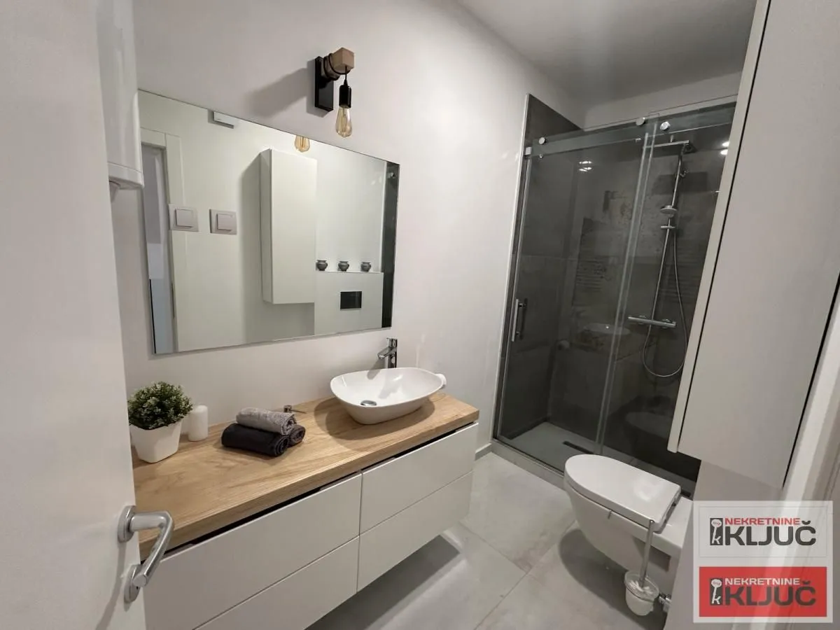 Prodaja, četvorosoban stan, 94m², Telep, Novi Sad Sve Podlokacije