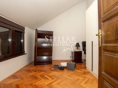 Izdavanje, kuća, 320m², Gorica C, Podgorica - image 11