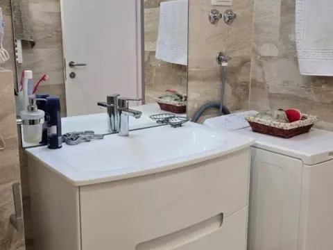 Rent, one bedroom apartment, 77m², Centar, Budva - image 5