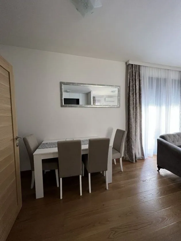 Prodaja, jednosoban stan, 48m², Tivat, Crna Gora