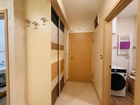 Rent, two bedroom apartment, 72m², City Kvart, Podgorica - image 18