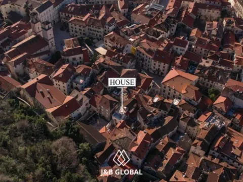 Prodaja, kuća, 300m², Kotor, Crna Gora - image 9