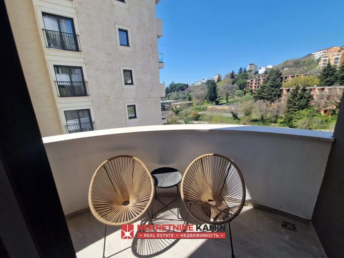Sale, two bedroom apartment, 54m², Bečići, Budva
