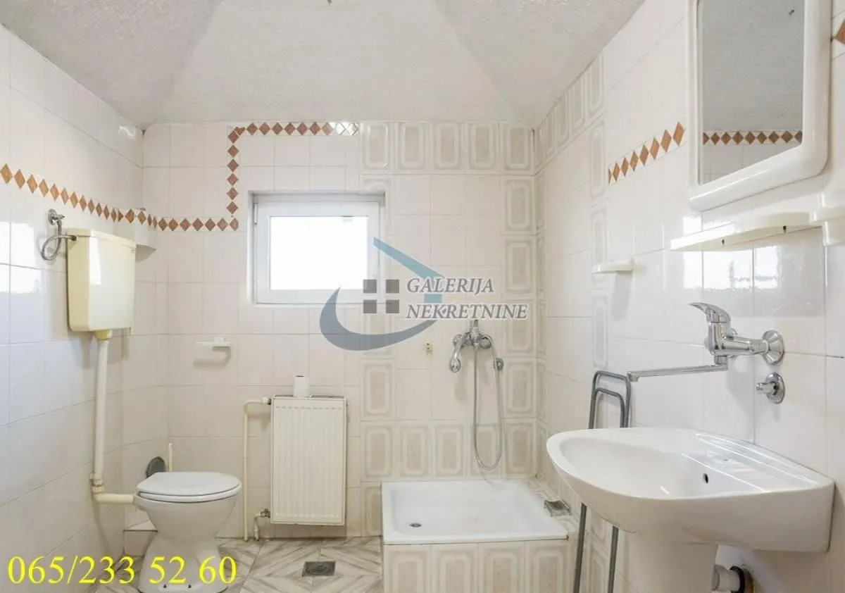 Rent, four bedroom apartment, 176m², Voždovac Sve Podlokacije, Beograd