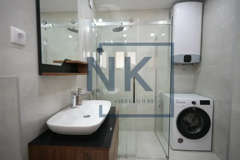 Izdavanje, poslovni prostor, 95m², Centar, Podgorica