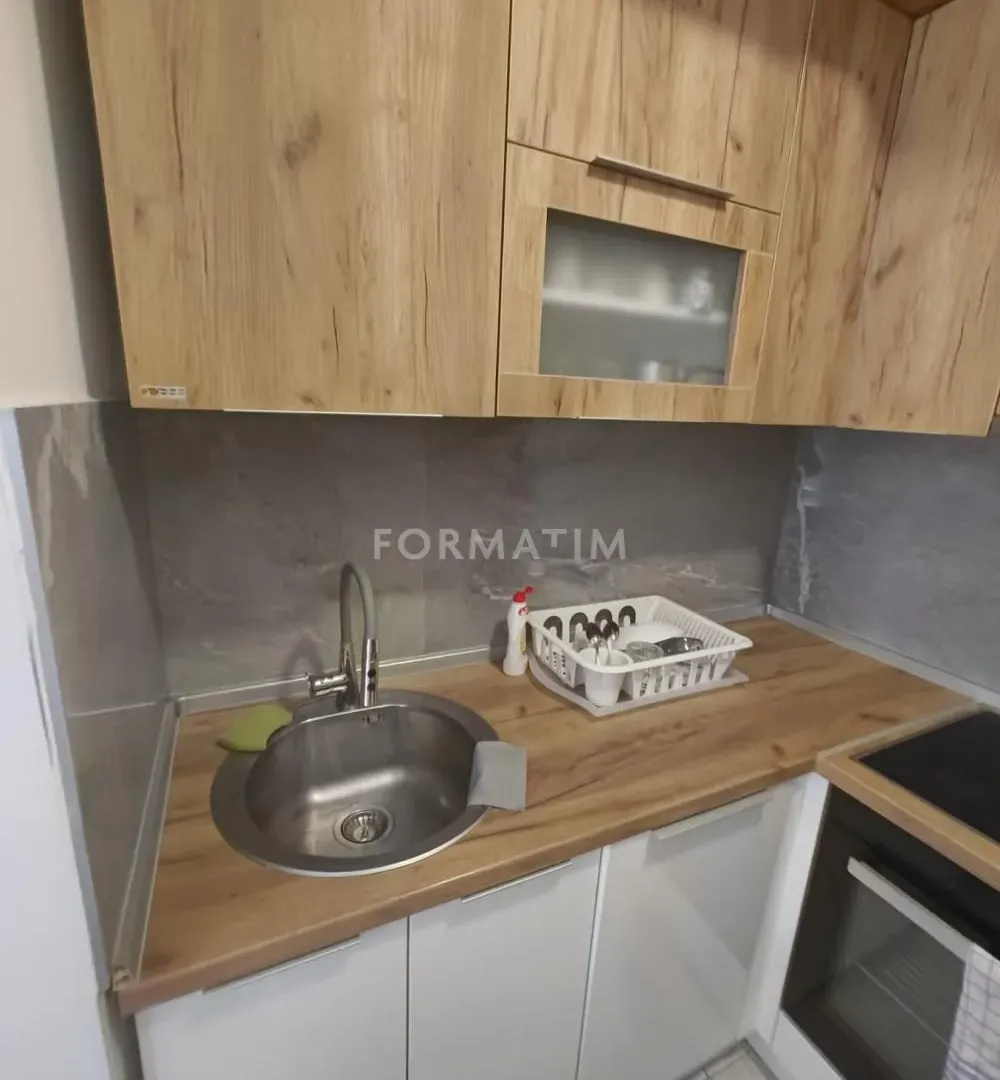 Rent, four bedroom apartment, 65m², Bulbulder, Zvezdara Sve Podlokacije