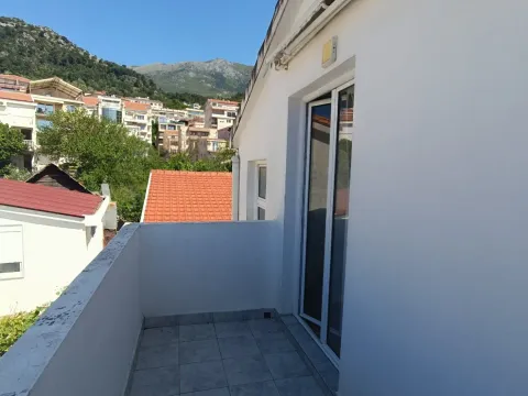 Rent, one bedroom apartment, 38m², Budva okolina, Budva - image 9